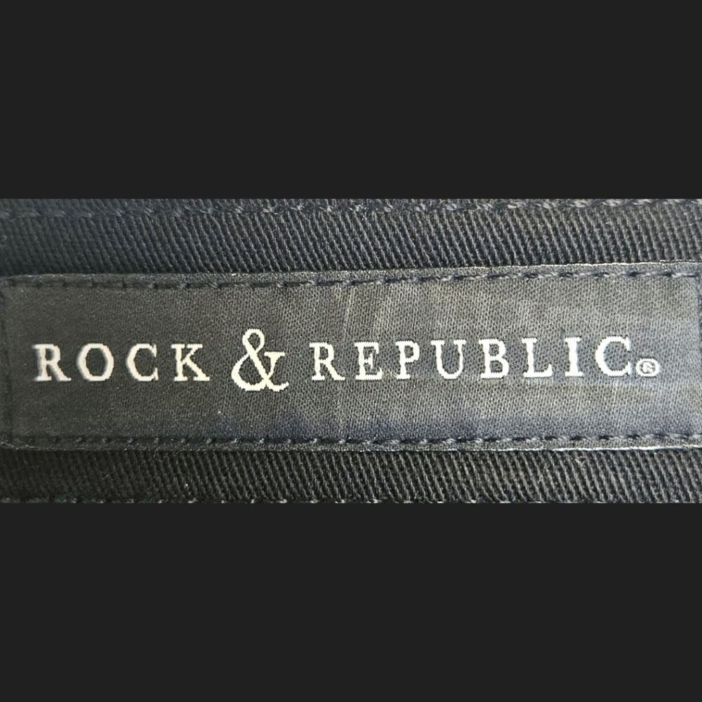 NWT ROCK & REPUBLIC Women's distressed rivet mid- rise black sexy shorts Size 4 - Picture 10 of 16